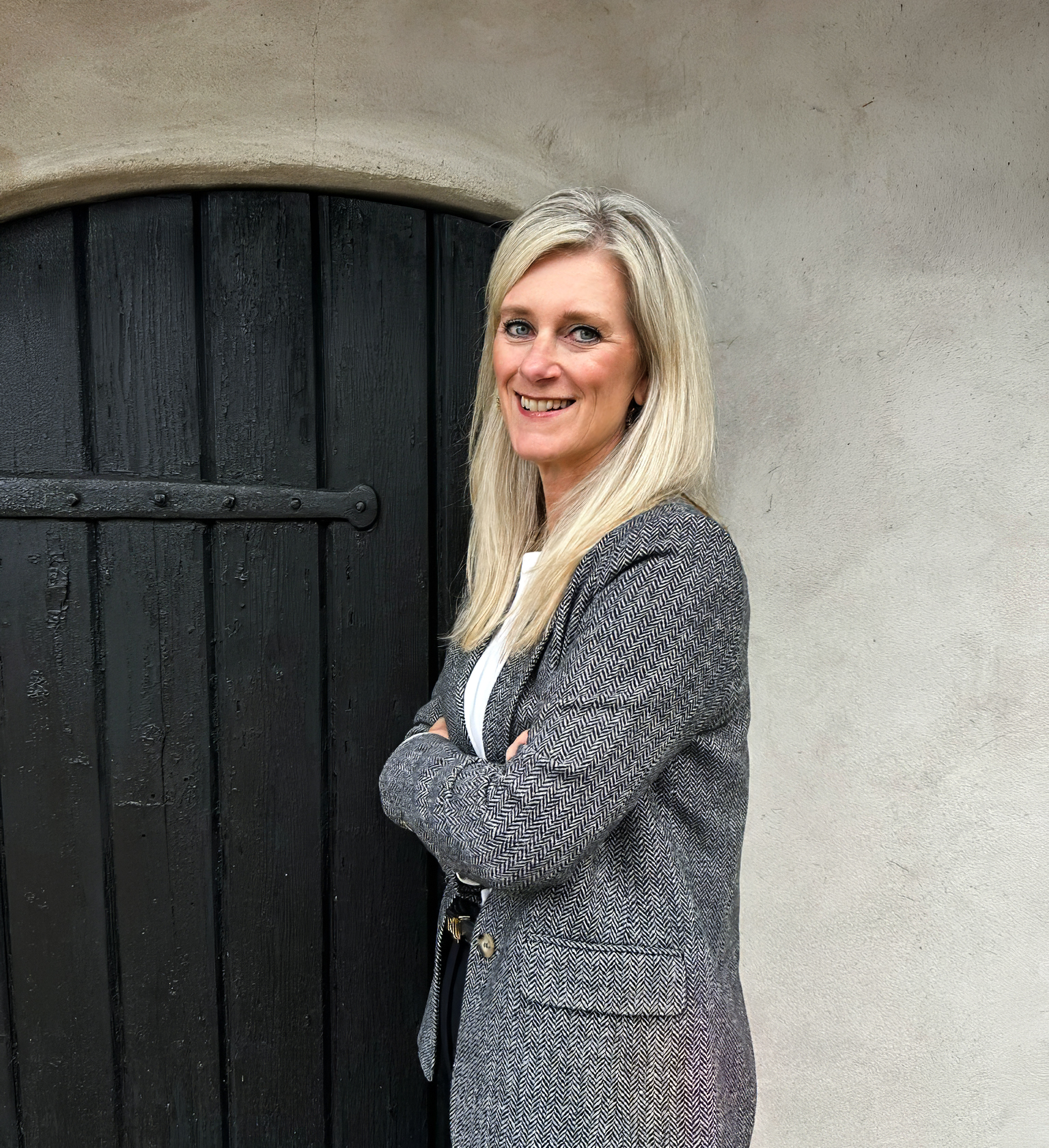 Frenq personeelsdiensten - bemiddeling en detacheren in de kinderopvang, de zorg en het onderwijs - Monique van Dooren - Algemeen directeur bij Frenq Personeelsdiensten - 030 - 2080 204 - werving@frenq.nl - Arnhemseweg 84, 3832 GN, Leusden